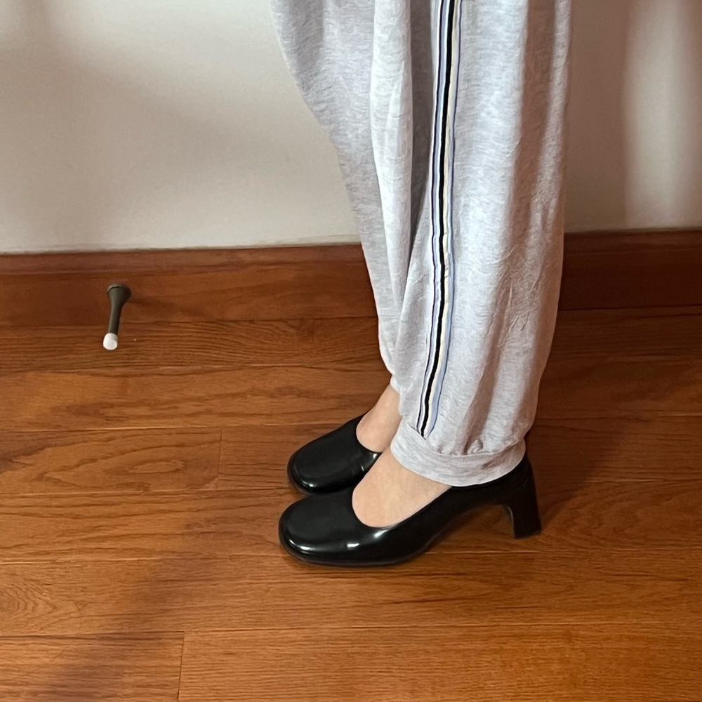 ❌SOLD❌Gucci Heels Size 5 - Picture 5 of 5